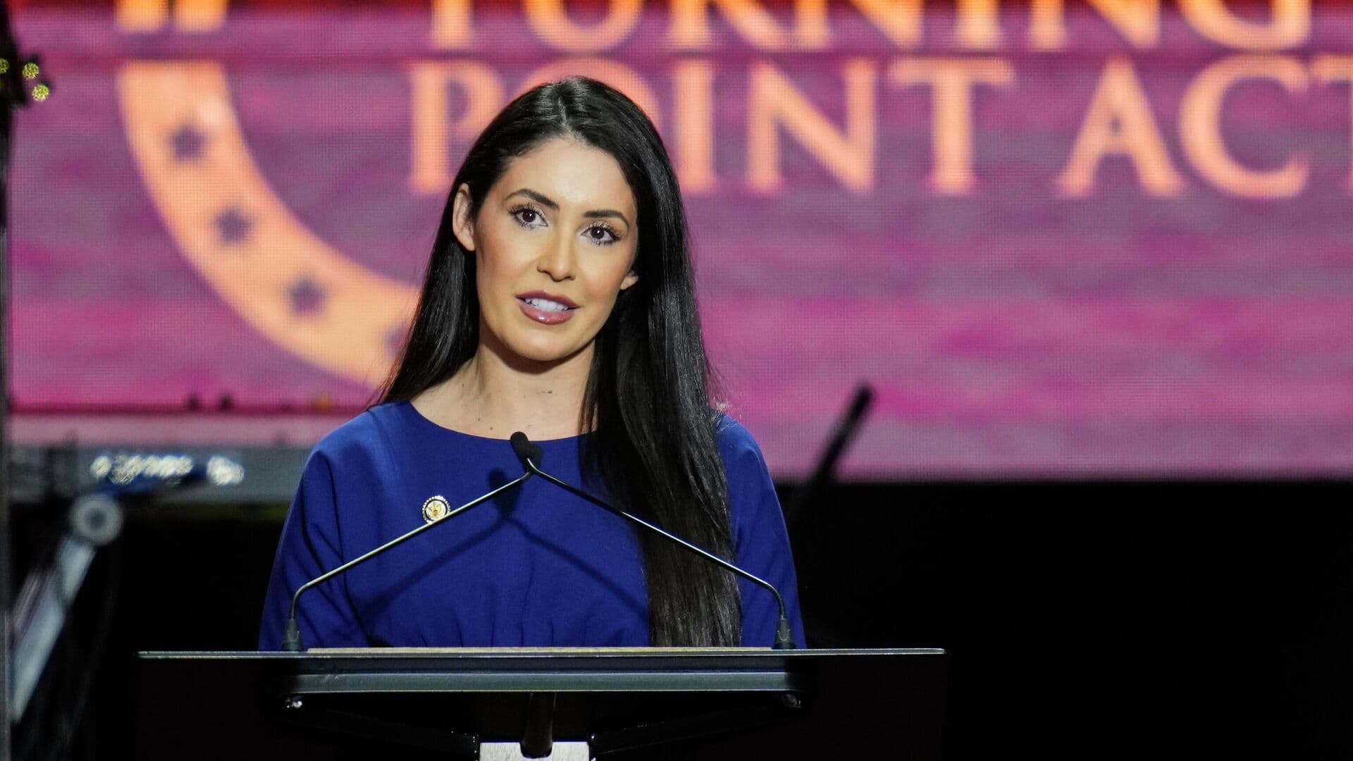 Конгрессвумен Луна резко ответила на критику после визита делегации Госдумы