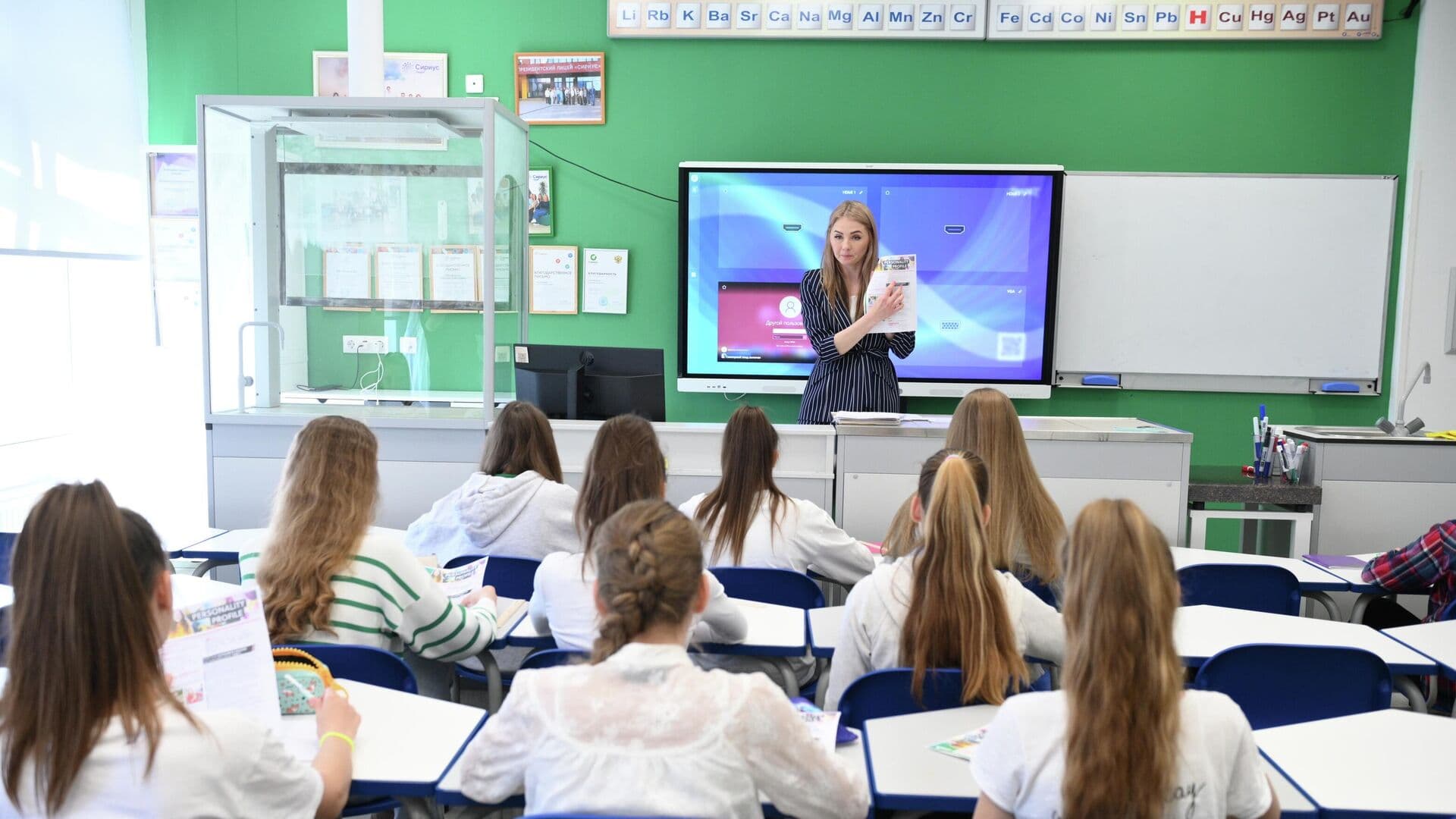 Более 1,5 миллионов детей пойдут в первый класс в новом учебном году