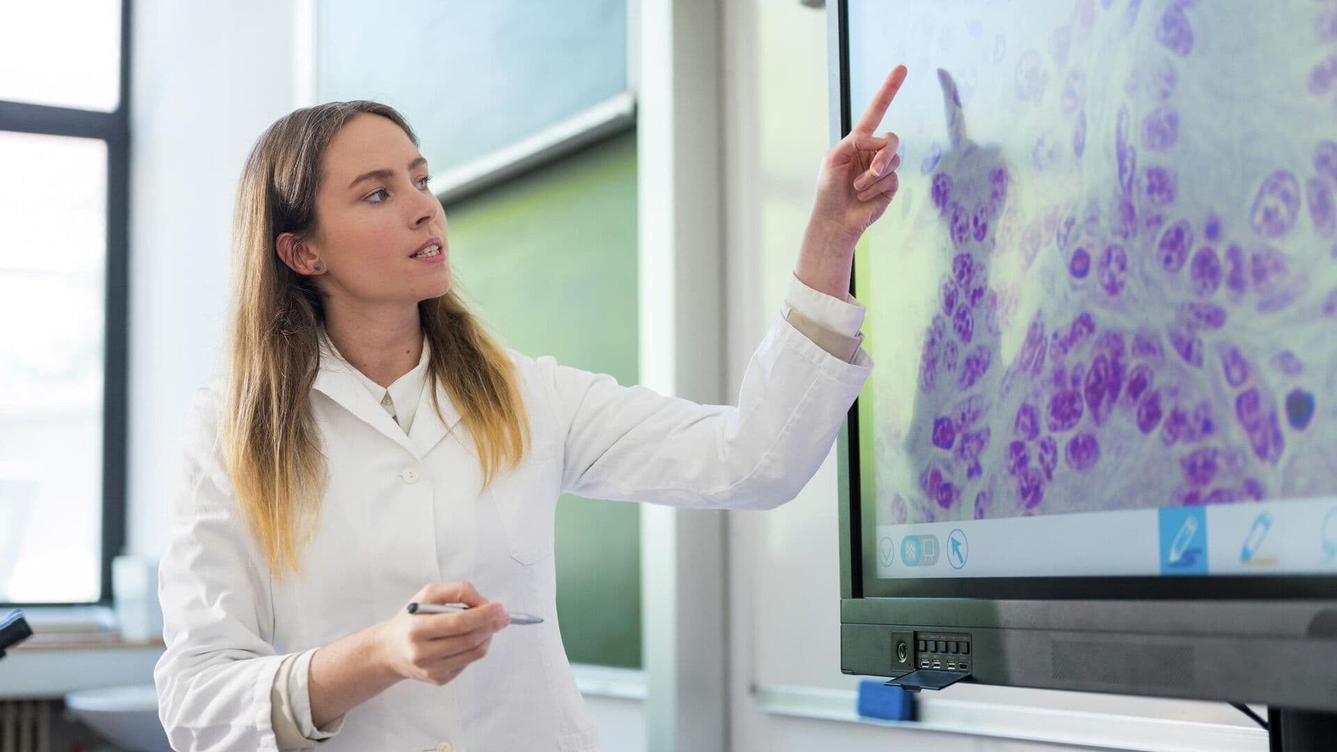 Глава РАН рассказал, когда появятся новые учебники по математике и физике