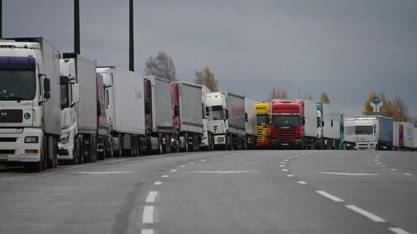 Литва оформила четверть фур от нормы пропуска на границе с Белоруссией