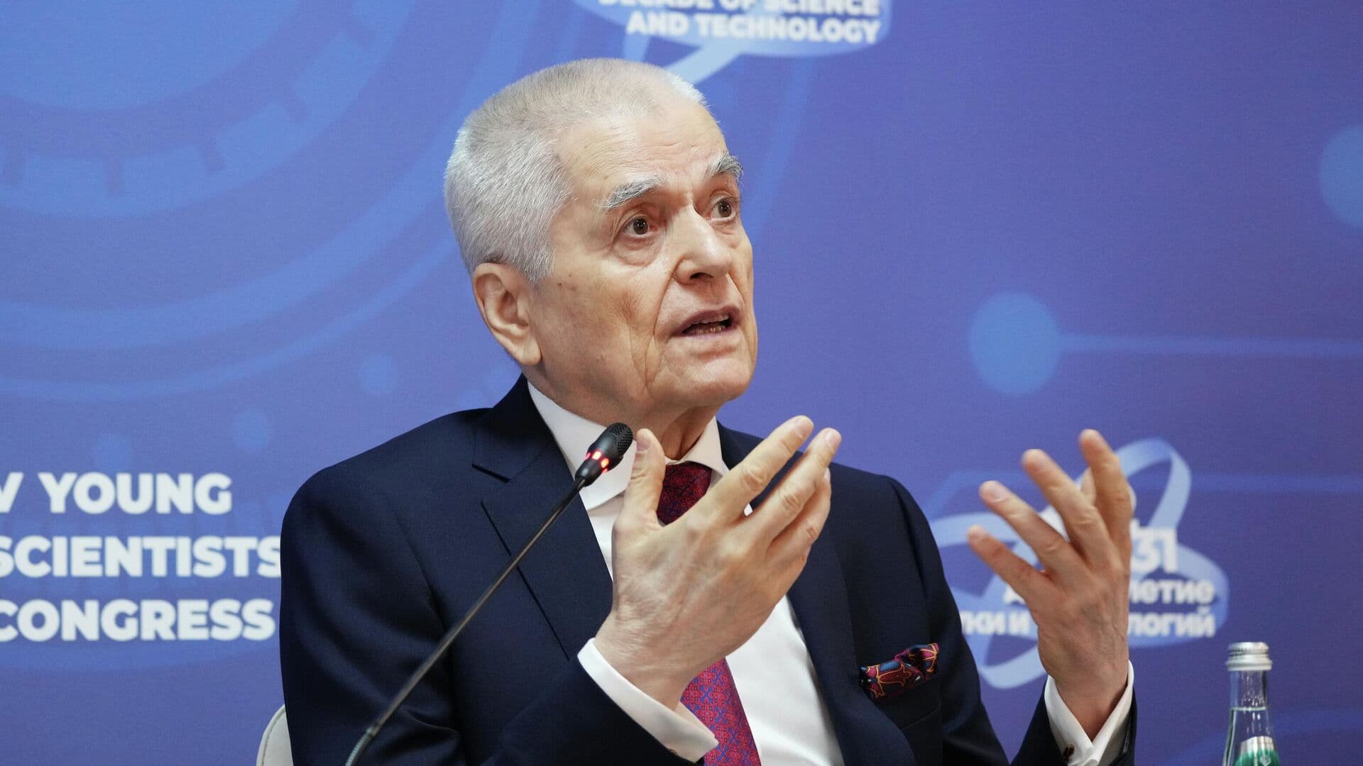 Онищенко оценил идею отправлять не желающих иметь детей женщин к психологу