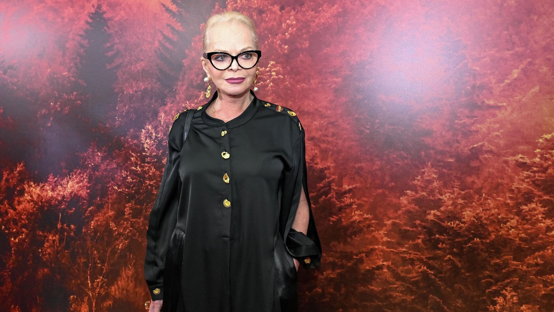 Представитель Долиной рассказал о переносах концертов певицы