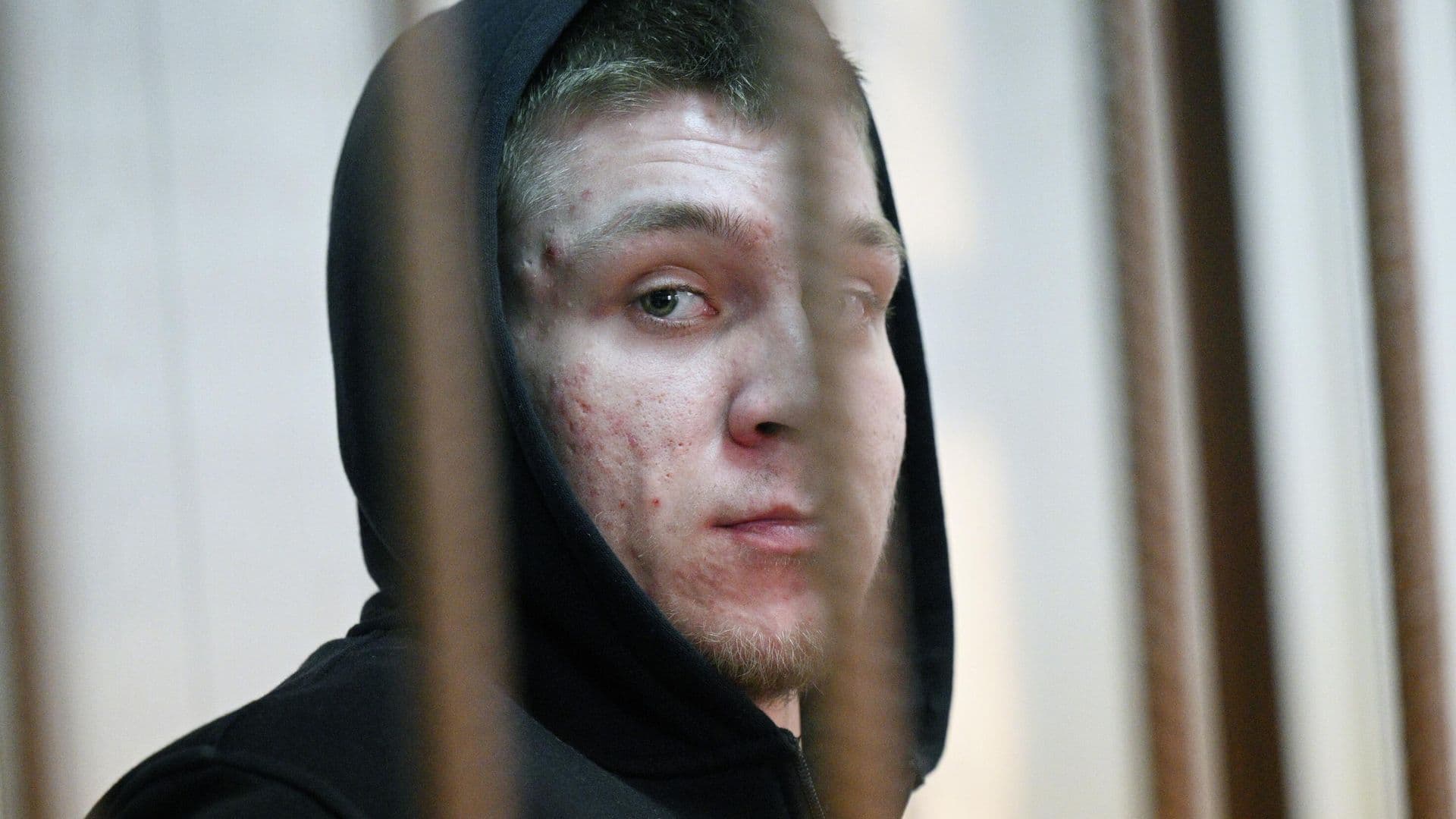 Суд отложил рассмотрение иска Долиной к мошенникам
