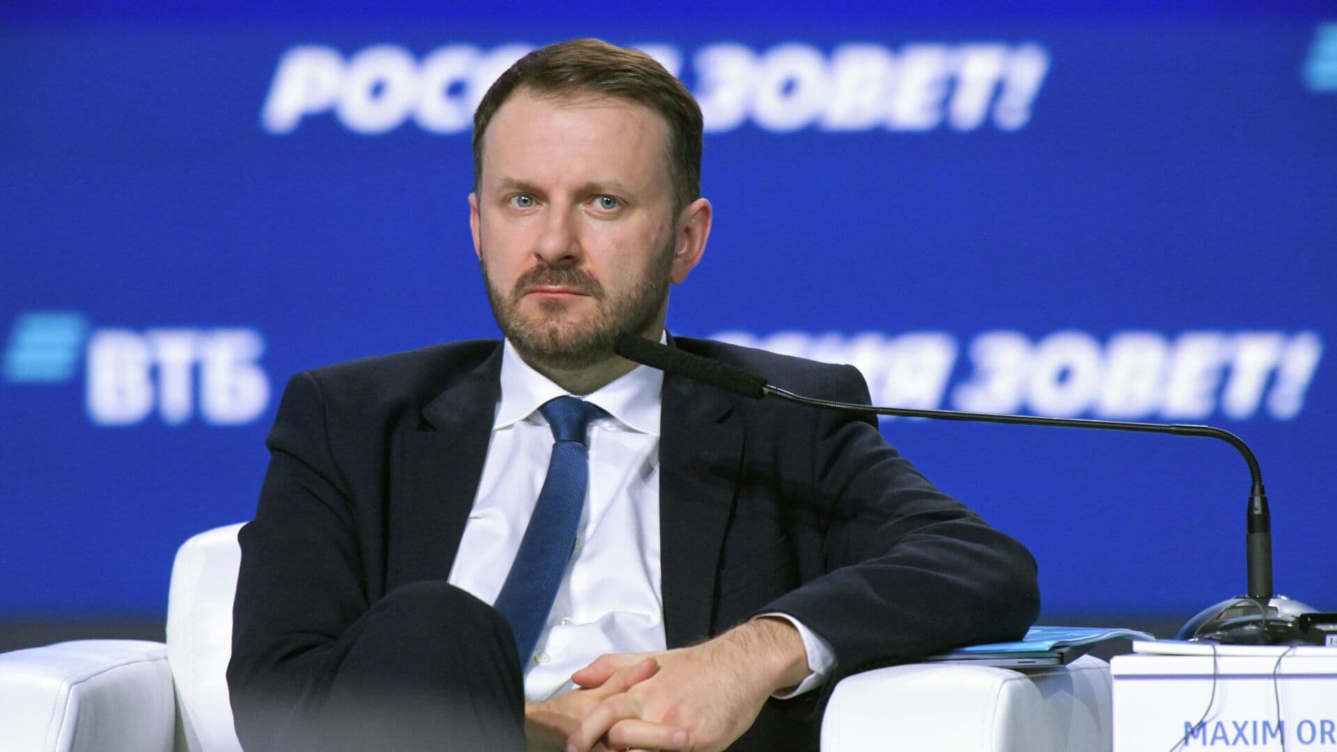 Людям нужно научиться быть начальниками ИИ, заявил Орешкин