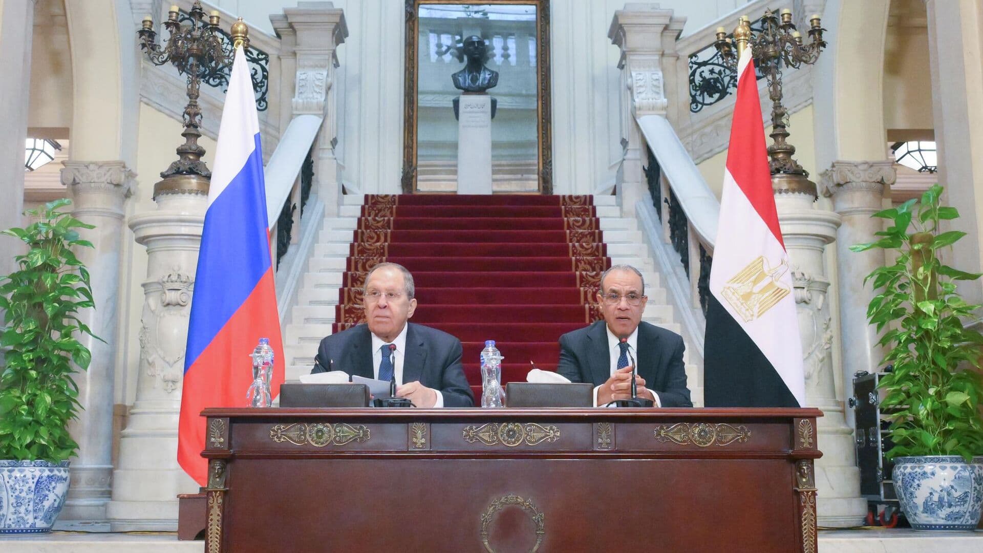 Глава МИД Египта рассказал Лаврову об усилиях для переговоров США и Ирана
