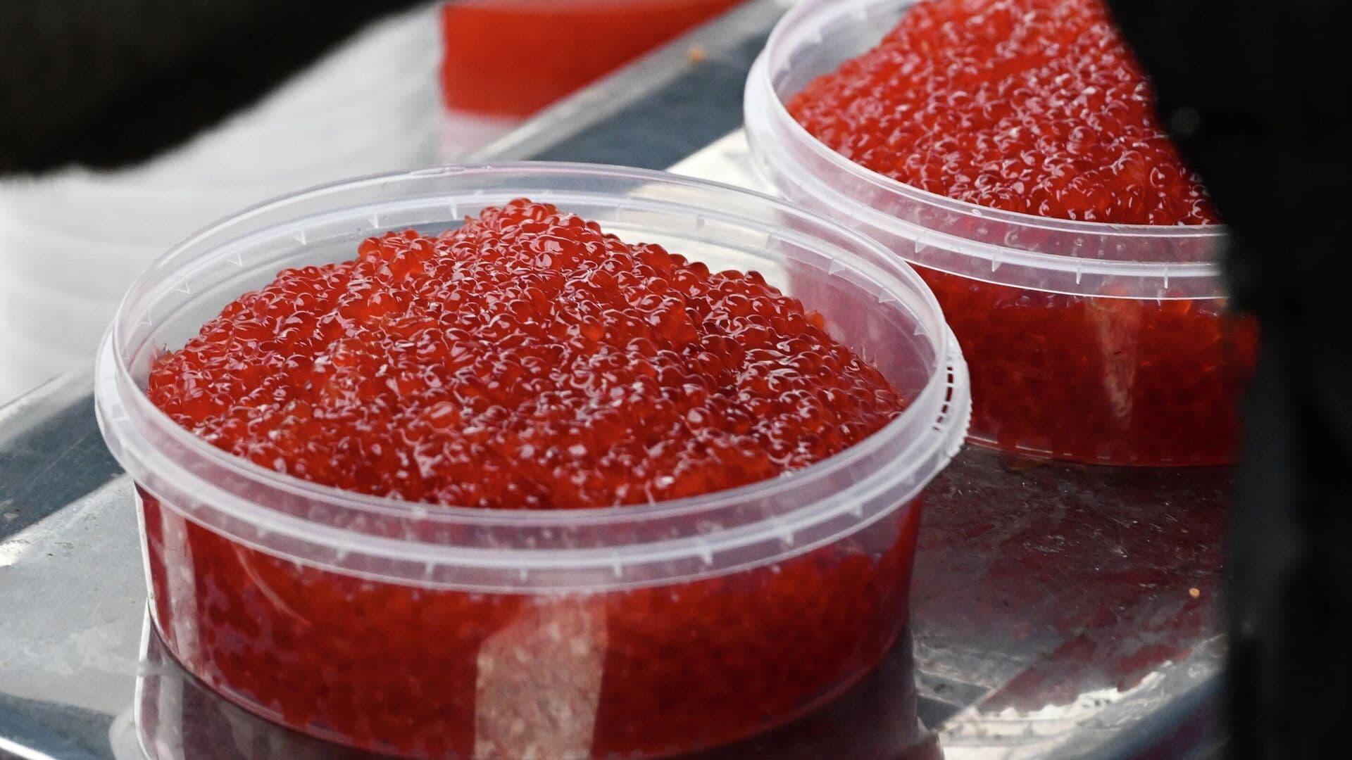 В Минпромторге рассказали о снижении доли фальсификата икры в России