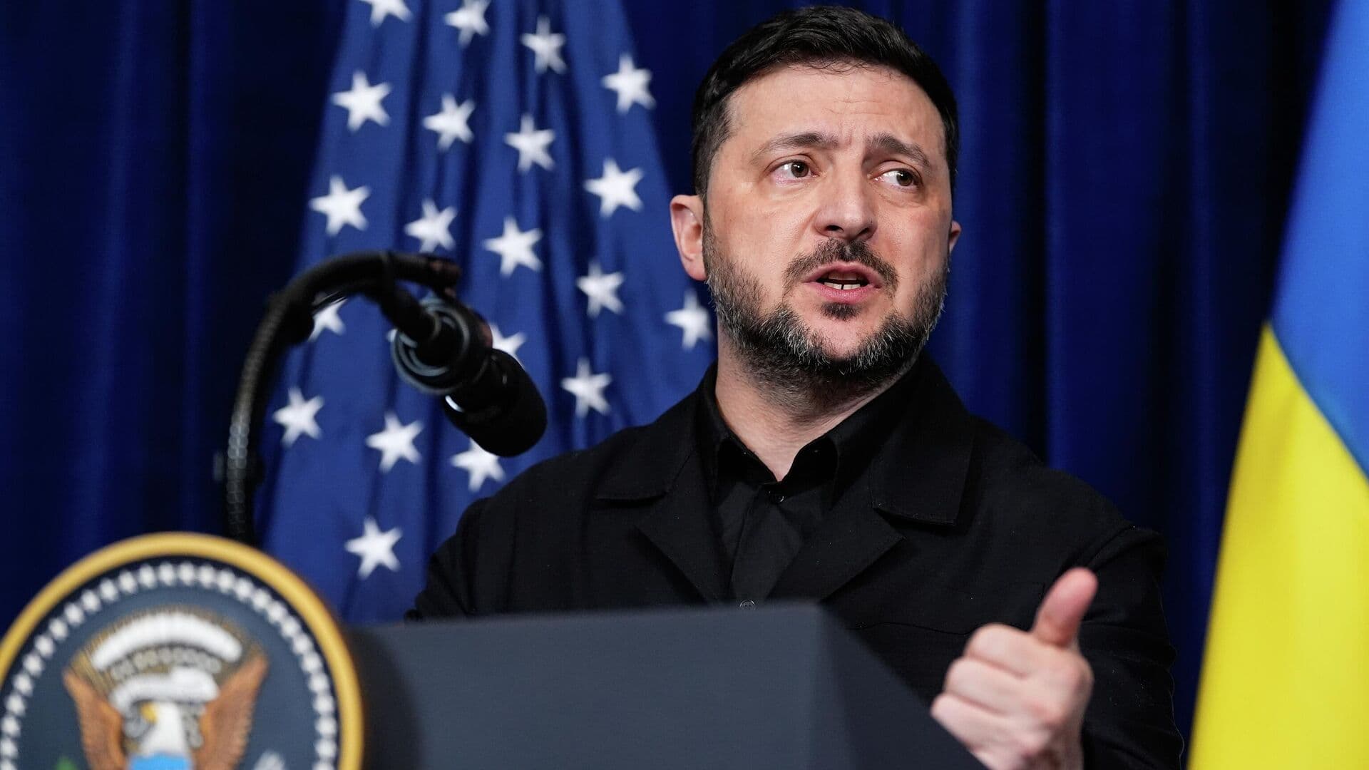 "Расстреляют свои же". Слова Трампа о Зеленском вызвали переполох в Сети