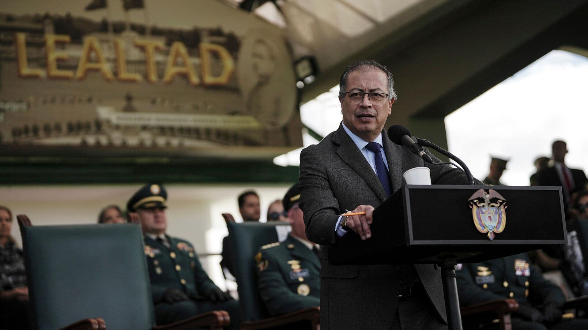 Президент Колумбии запретил наемничество