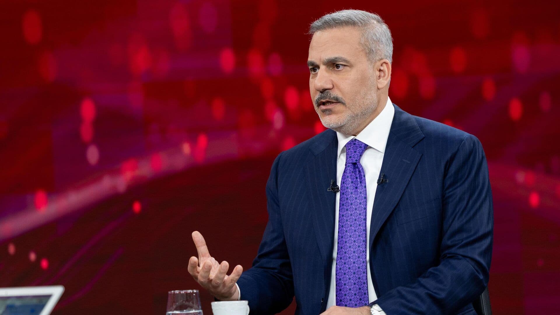 МИД Турции проводит "телефонную дипломатию" по ситуации на Ближнем Востоке