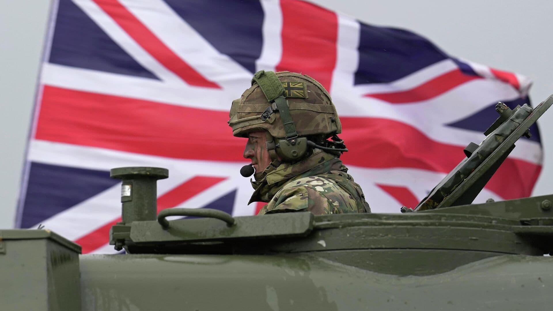 Иностранные военные на Украине остаются целью ВС России, заявила Захарова