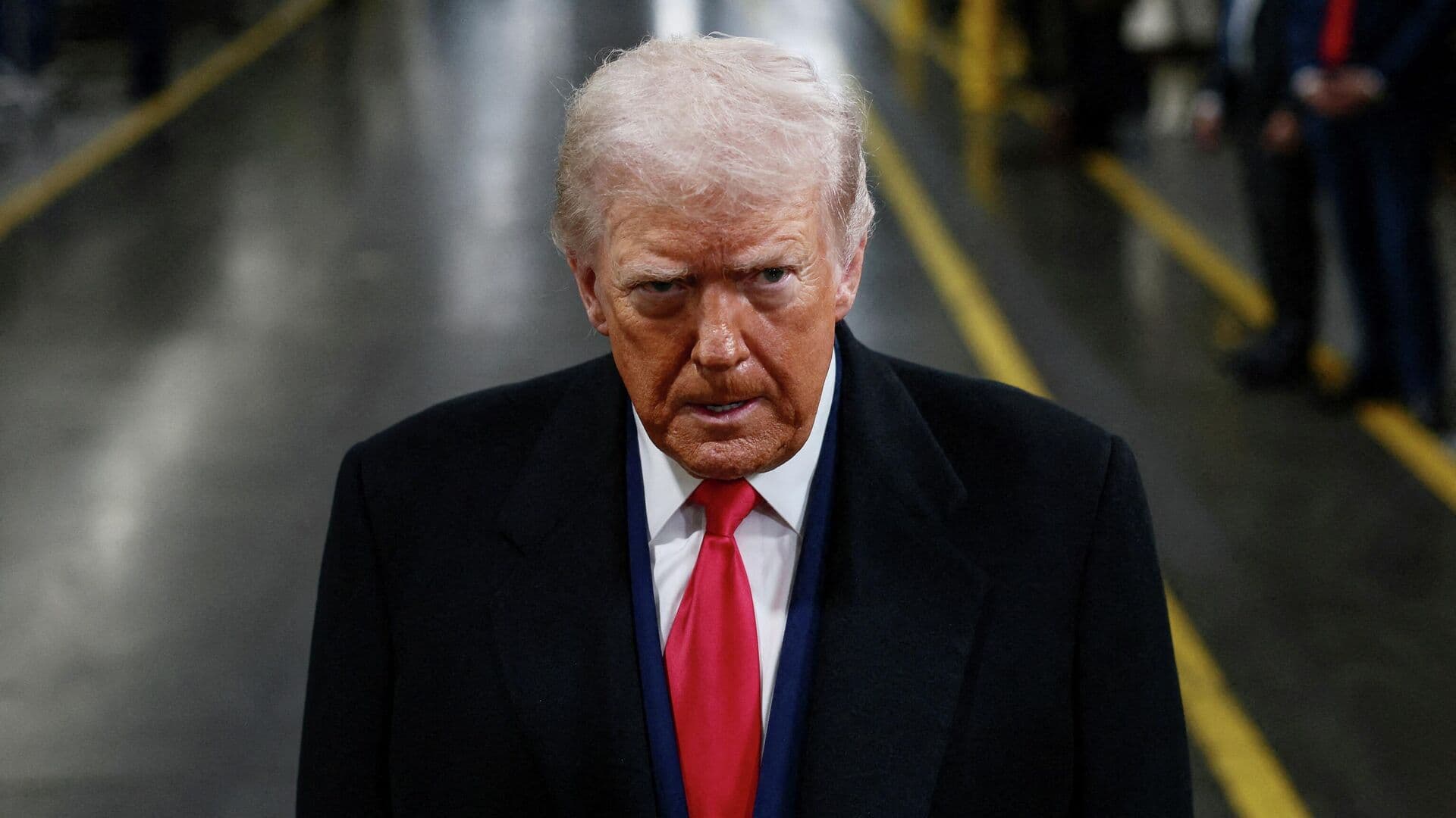 Трамп отложил удары по иранским электростанциям