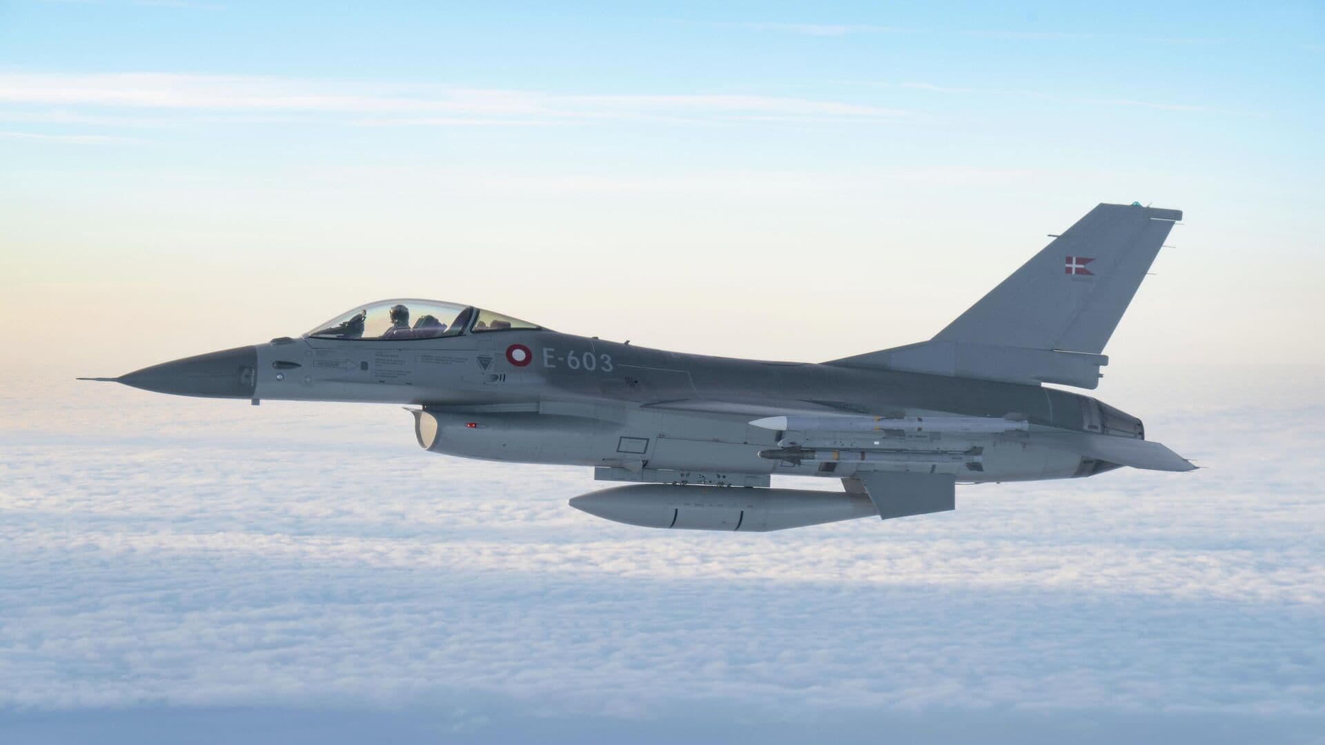 Telegraph: США убедили Британию не протестовать против сделки по F-16