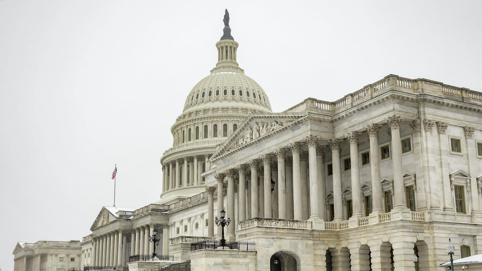 Сенат США проголосовал против ограничения военных полномочий Трампа