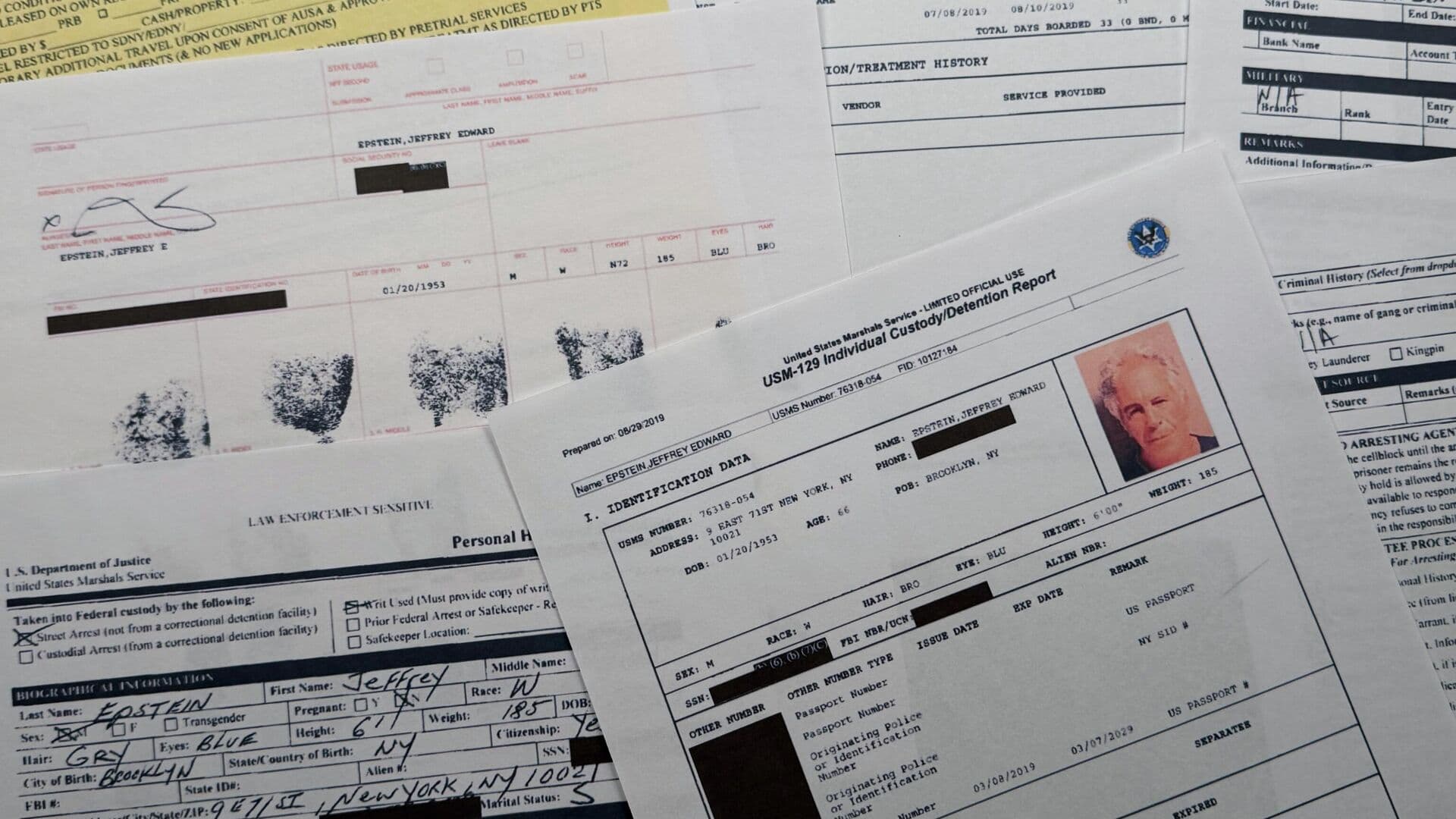 Нобелевский лауреат оставил пост в университете из-за связи с Эпштейном