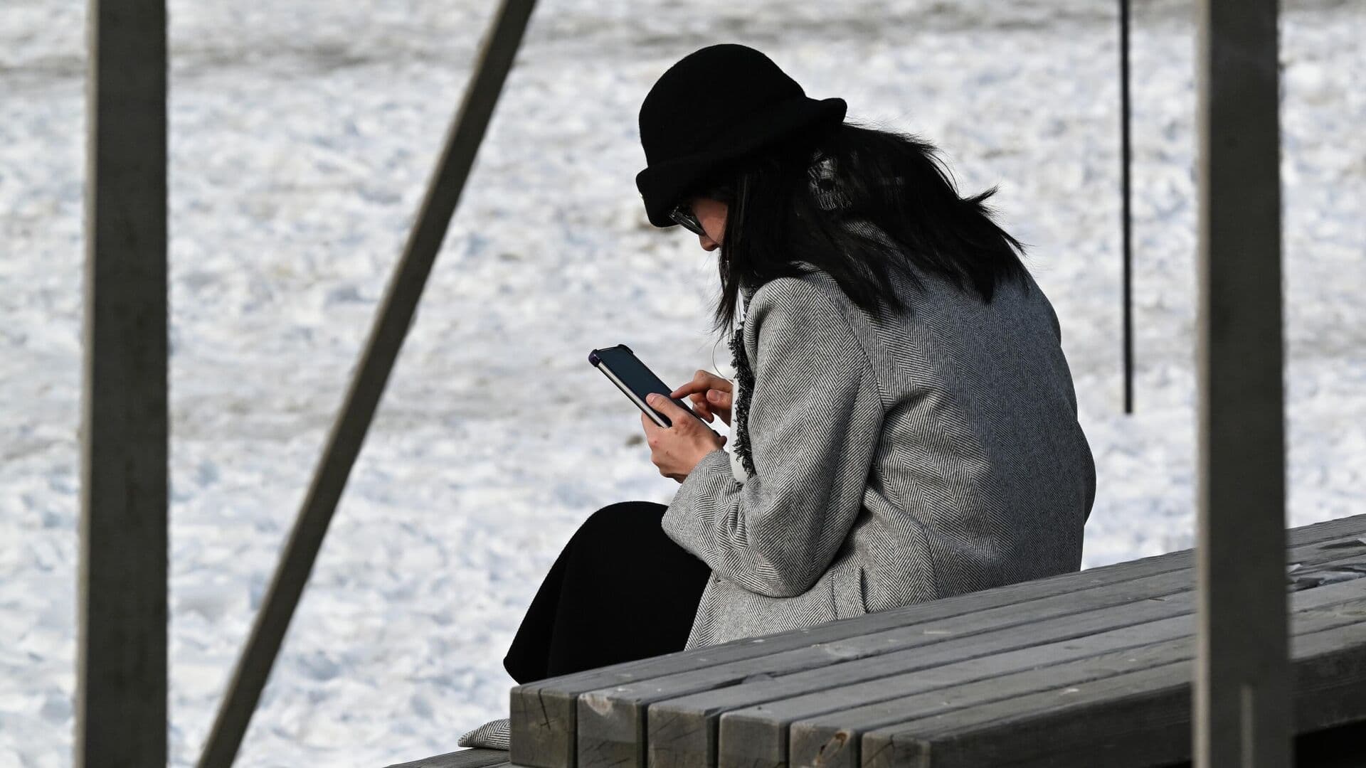 Москвичей предупредили о схемах, используемых мошенниками перед 8 марта