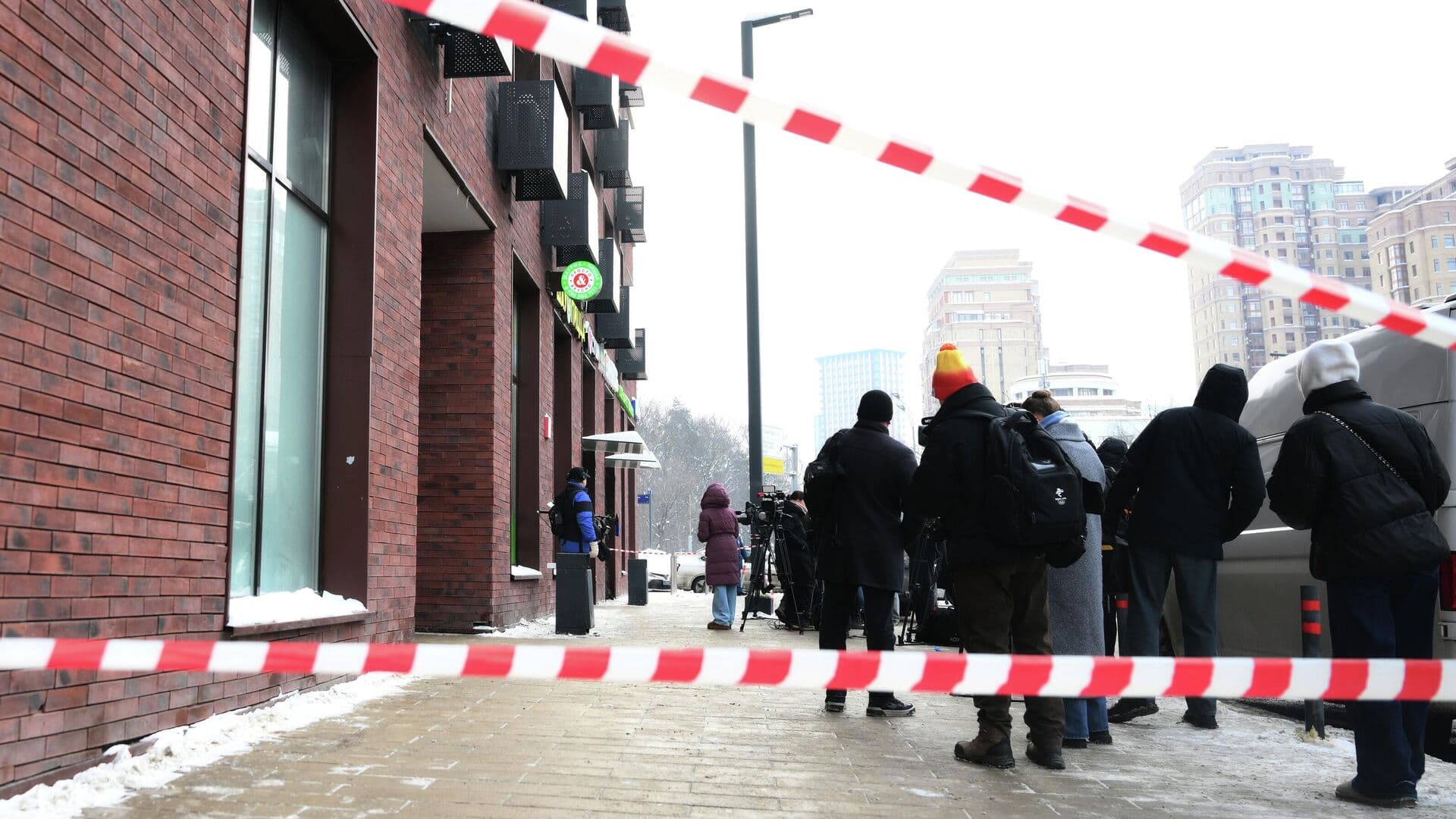 Покушение на генерала Алексеева шокирует цинизмом, заявил Азаров