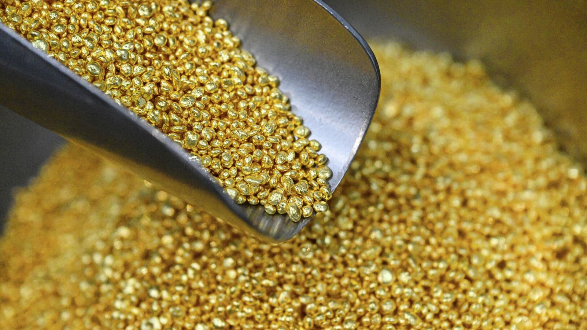 Биржевая цена на золото выросла на фоне эскалации на Ближнем Востоке