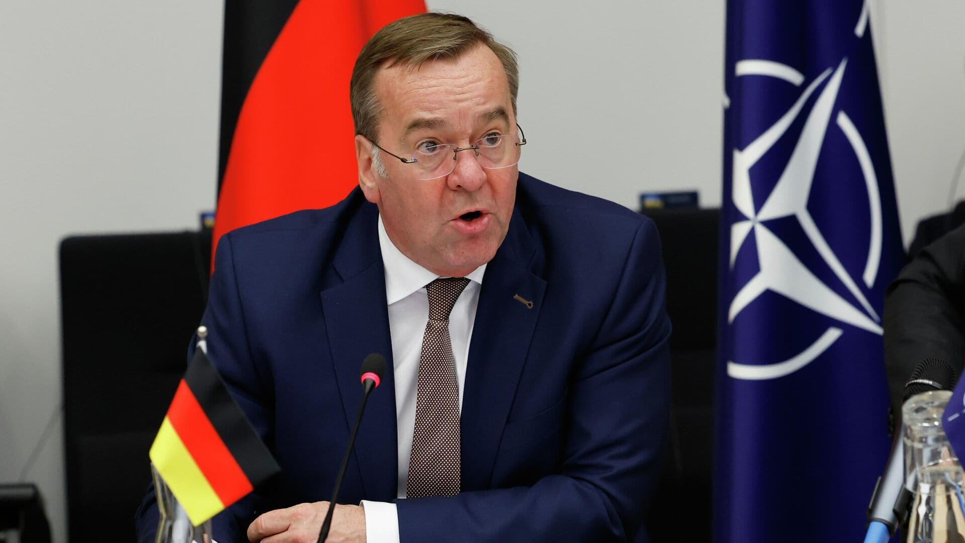 Писториус заявил, что Германия извлекает выгоду из сотрудничества с Киевом