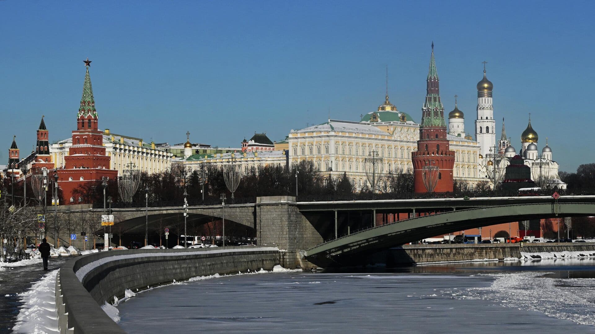 В Кремле прокомментировали планы передать Киеву ядерное оружие