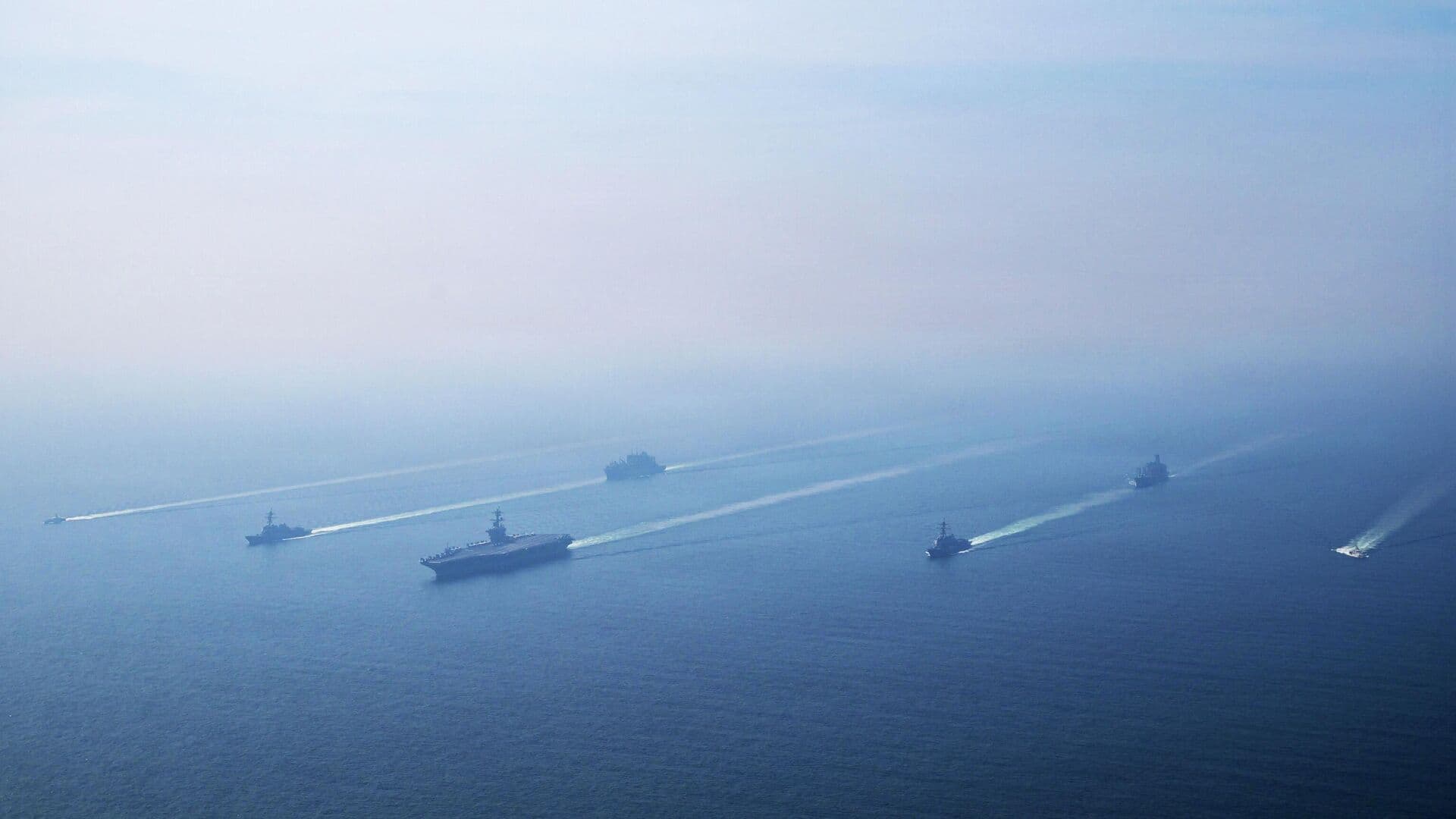 Два американских авианосца отошли от побережья Ирана и Йемена, пишут СМИ