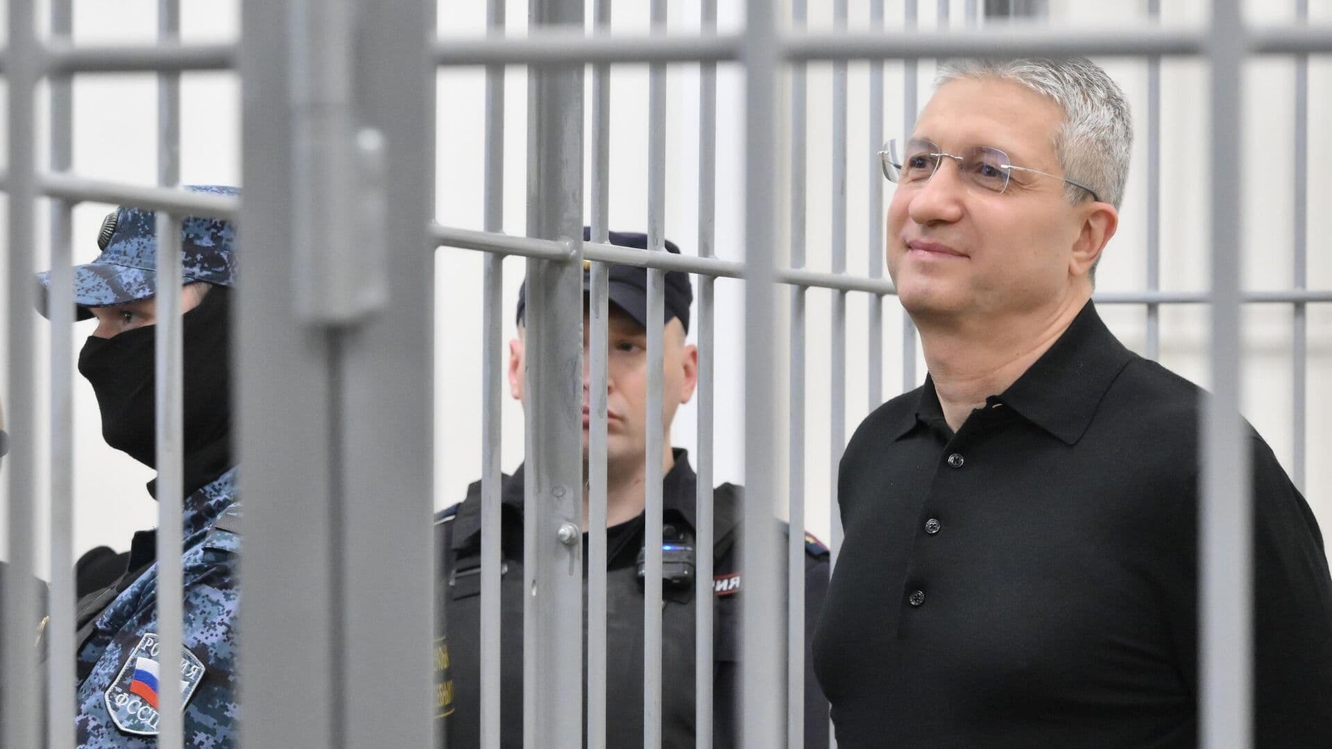 Суд назначил слушание по делу экс-замминистра обороны Иванова на 17 апреля