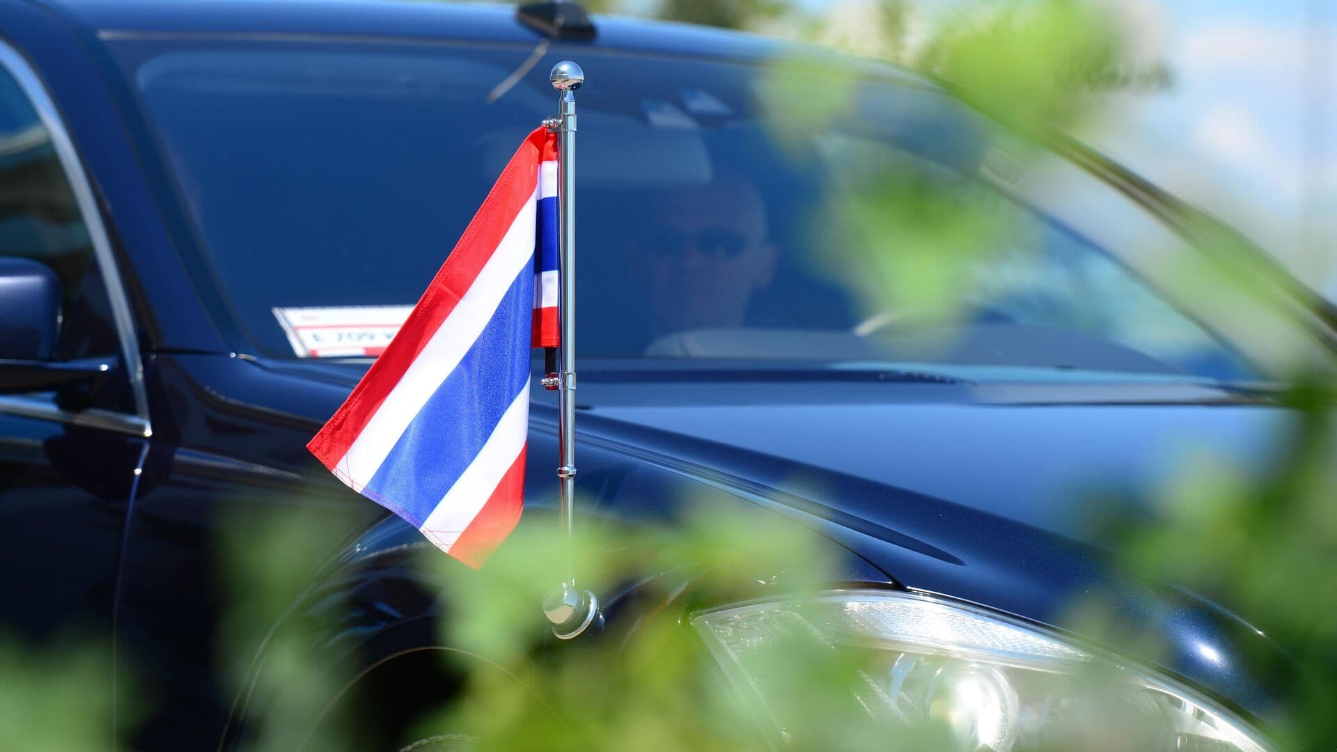 Таиланд эвакуирует своих граждан из Ирана и Израиля, заявил премьер