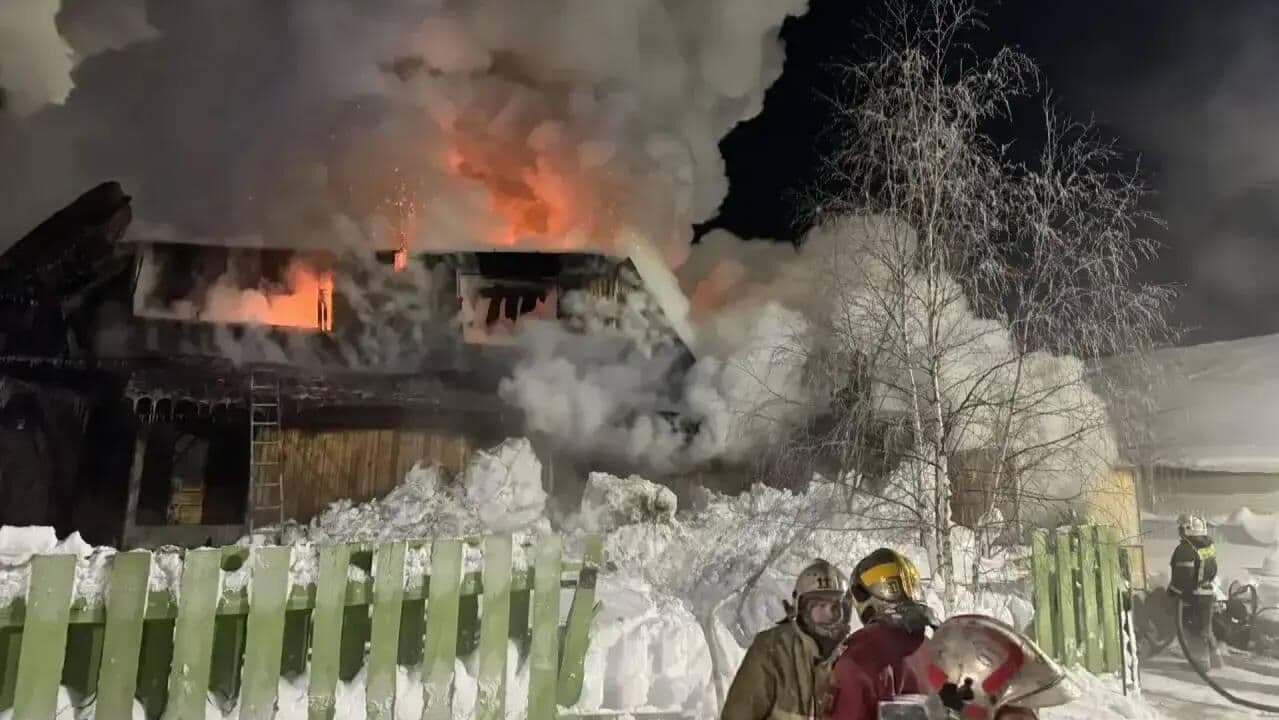 На Ямале при пожаре в частном доме погиб ребенок