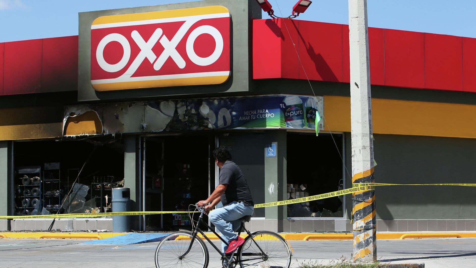 В Мексике в ходе беспорядков иностранцы не пострадали, сообщили в МИД