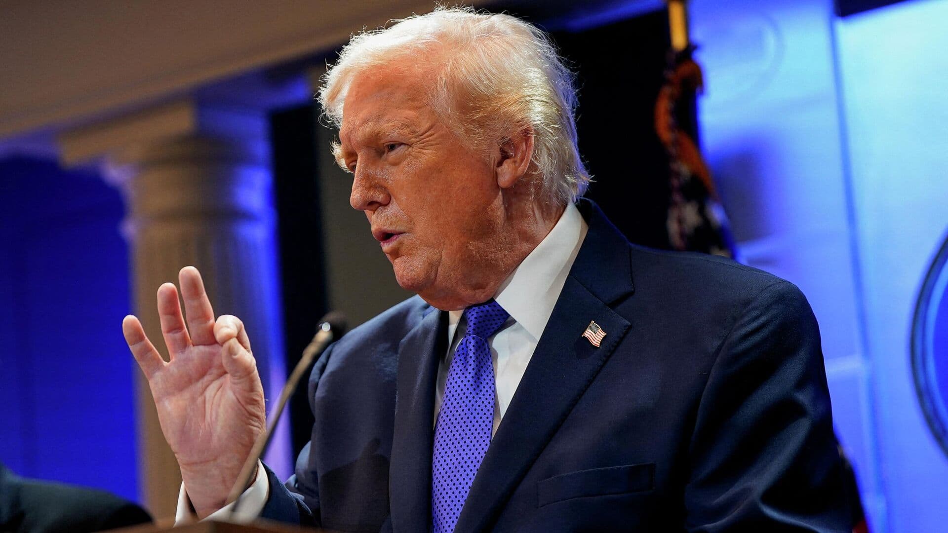 Трамп рассказал, как он может делать "ужасные вещи" с другими государствами