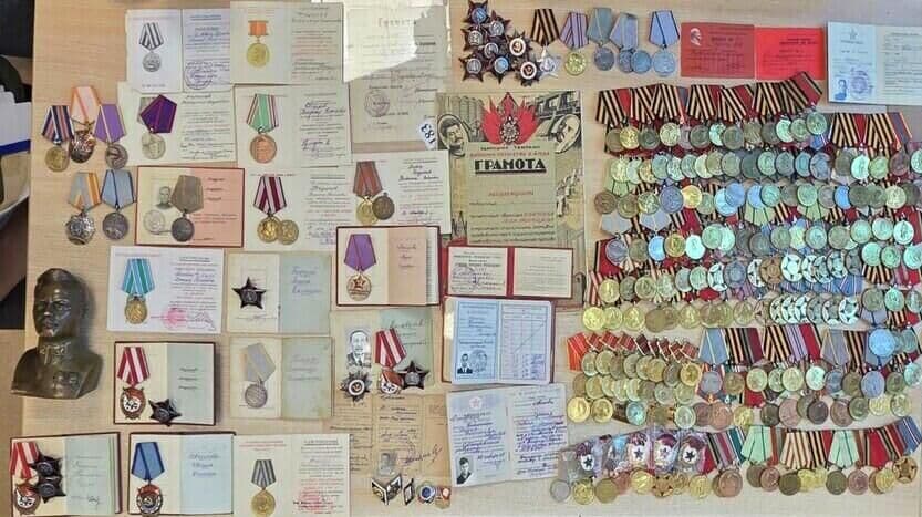 В Шереметьево таможенники изъяли бюст Ворошилова времен СССР