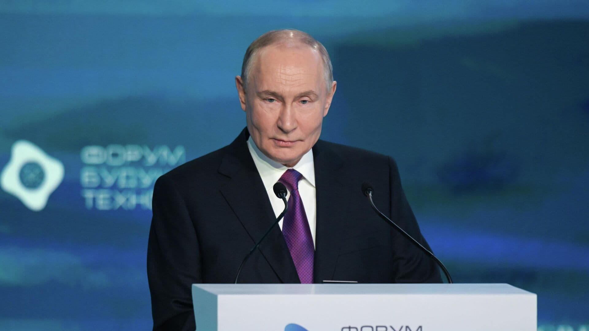 Путин поблагодарил ученых и меценатов за деятельность в сфере биоэкономики