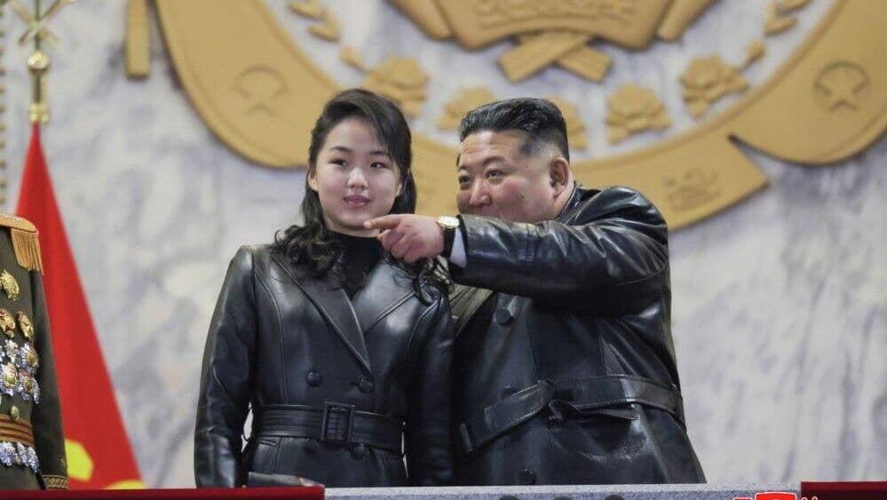 Ким Чен Ын приказал оснастить ВМС КНДР ядерным оружием