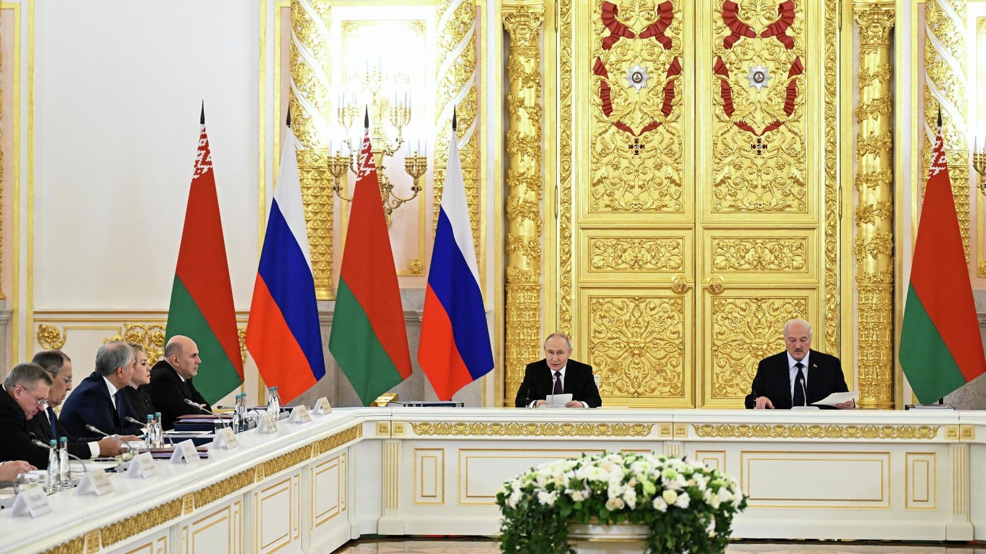 Россия и Белоруссия продолжат делать все для безопасности СГ, заявил Путин