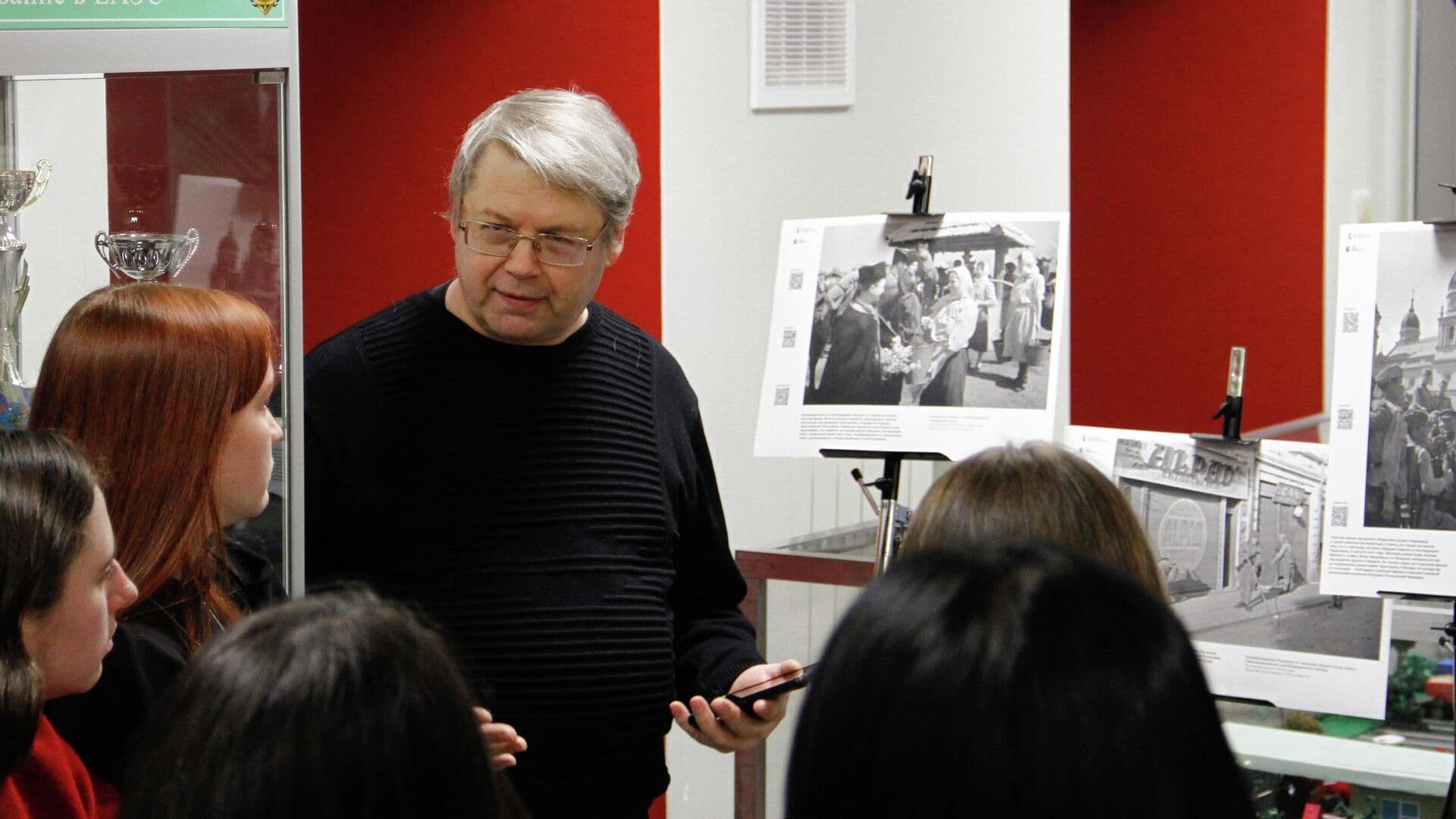В Петербурге открыли выставку об освобождении Европы от нацизма