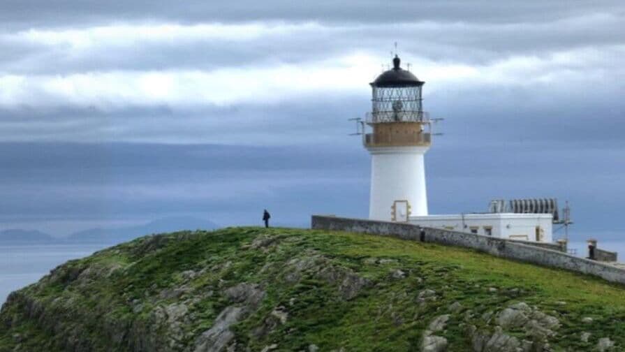 "На столе был недоеденный обед". Куда внезапно исчезли смотрители маяка