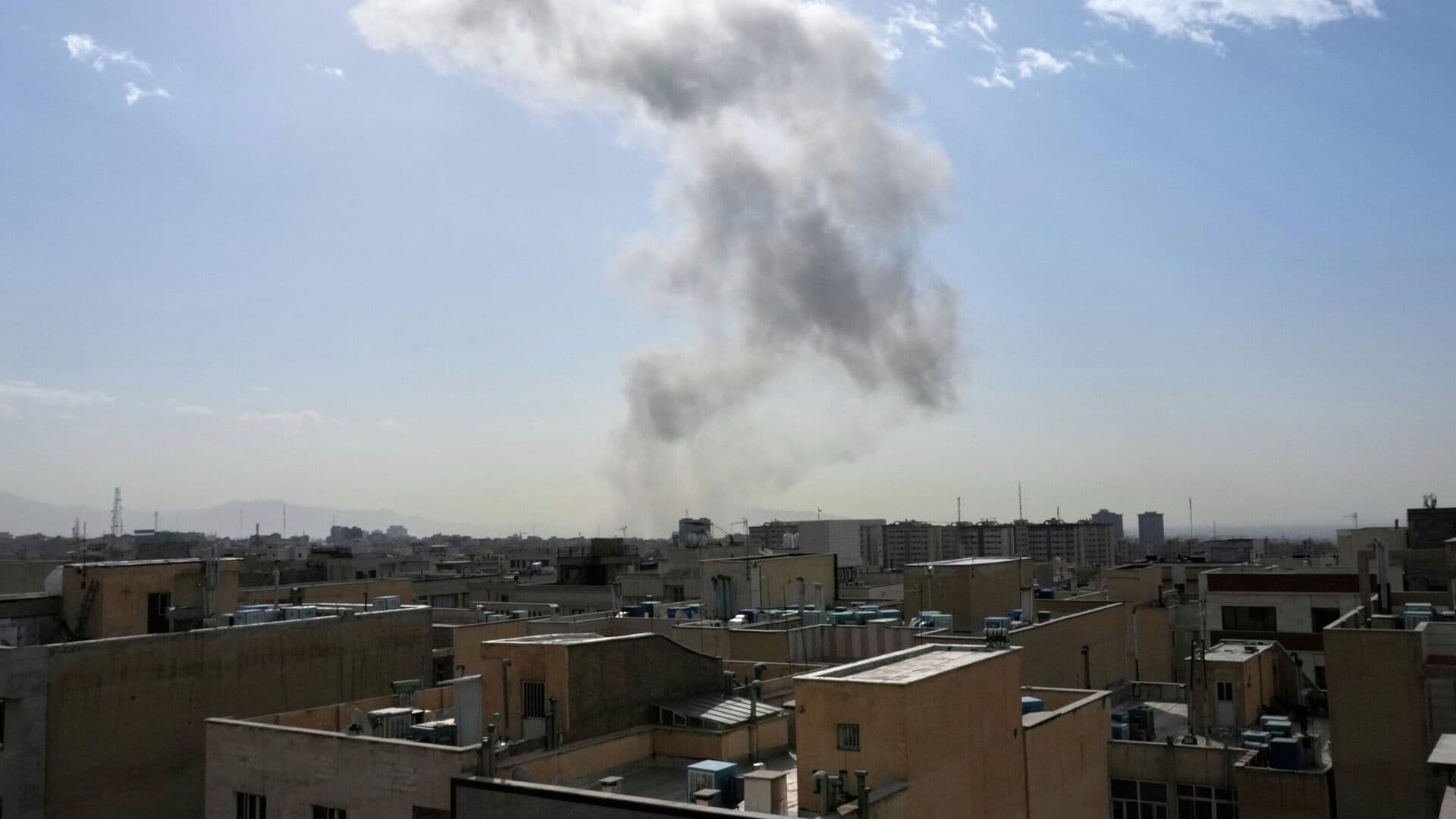 Самолеты эмиратских авиакомпаний покидают воздушное пространство Ирана