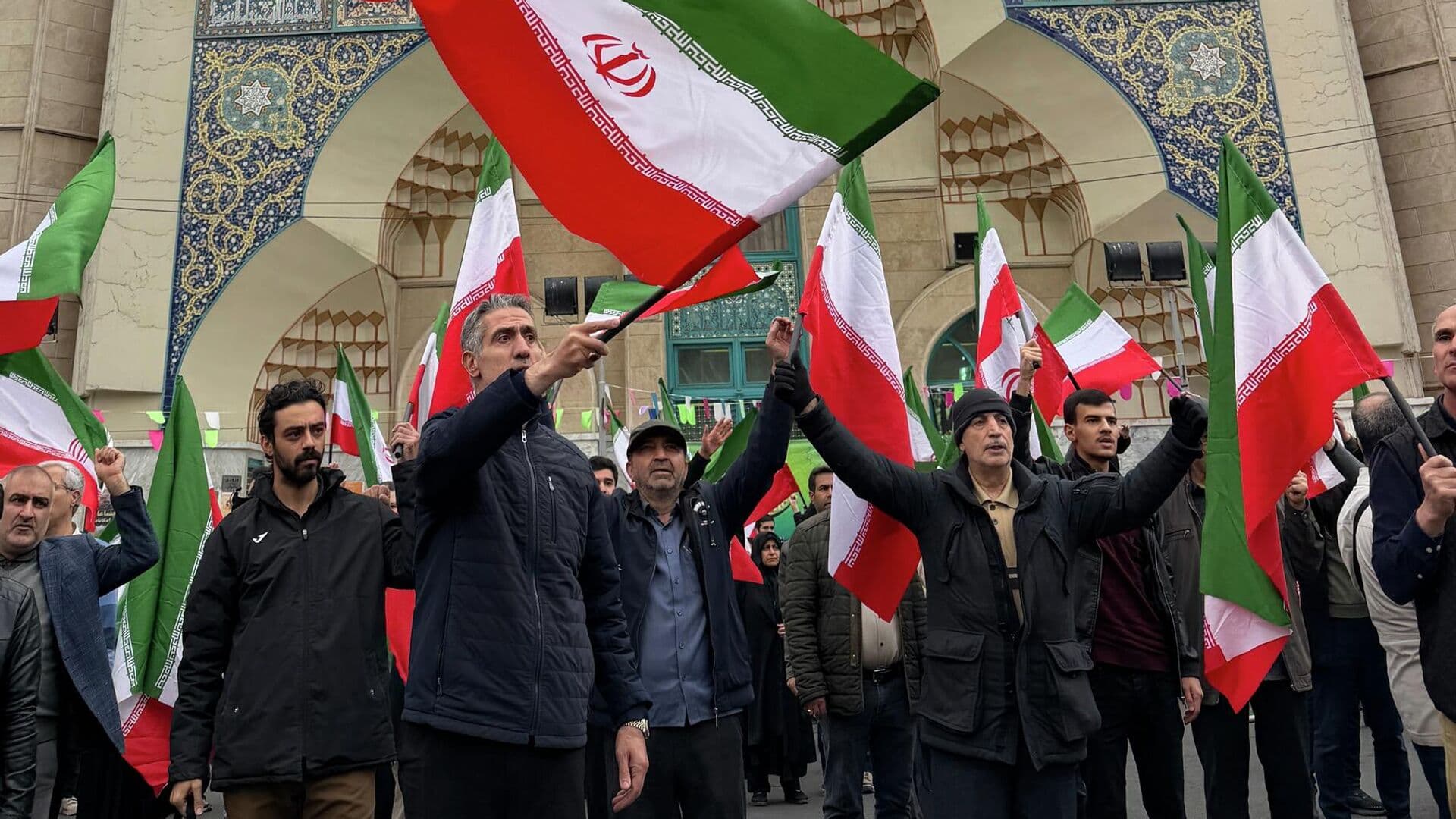 Иран - какое население, столица, государственное устройство