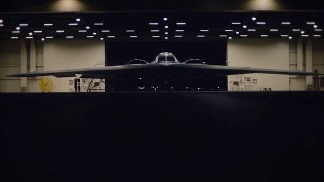США подтвердили применение бомбардировщиков B-2 для ударов по Ирану