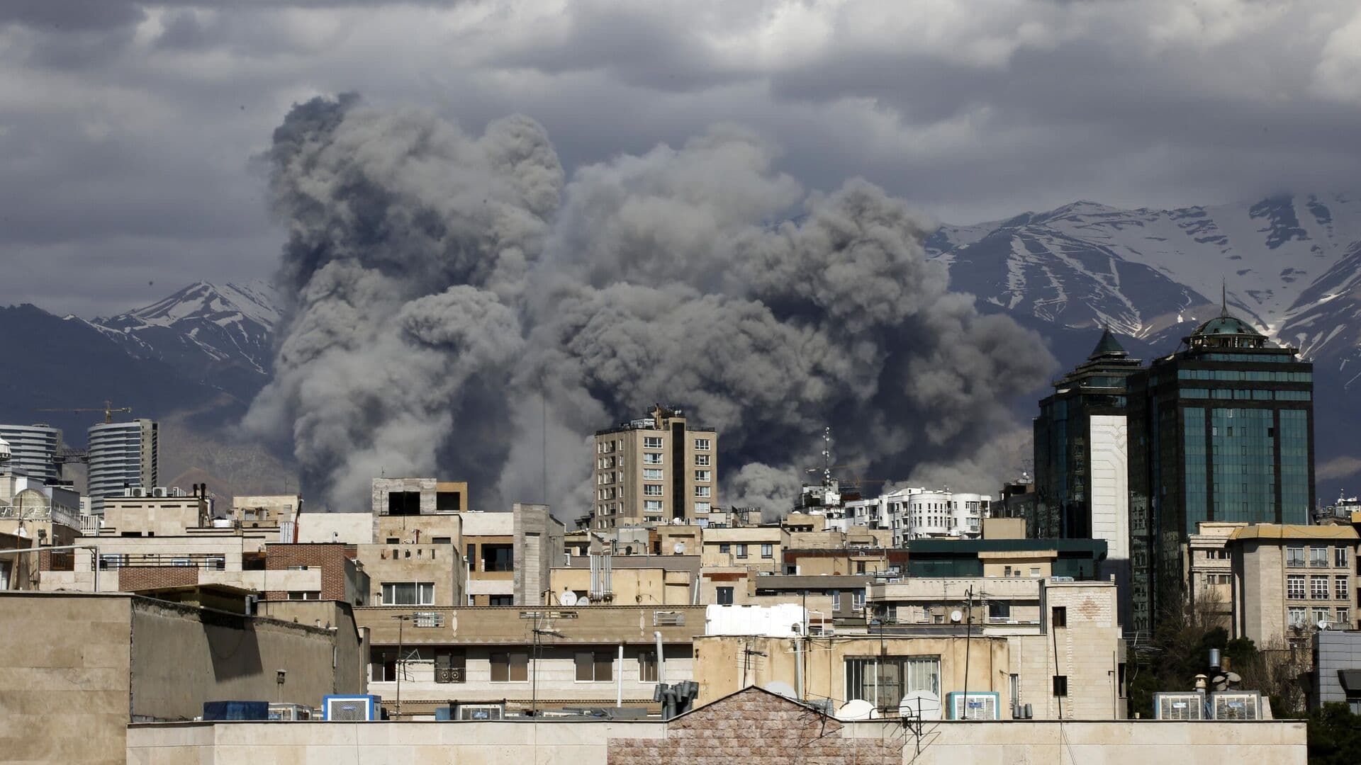 США и Израиль ударили по больнице в центре Тегерана