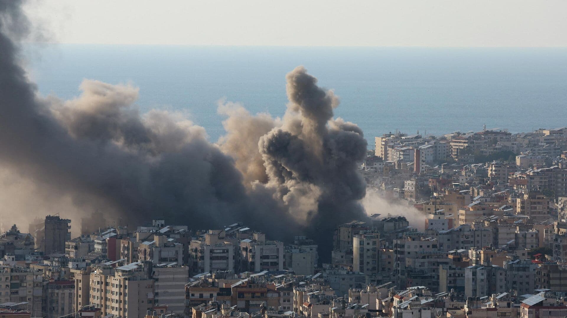 В Ливане более 28 тысяч человек покинули свои дома из-за ударов Израиля