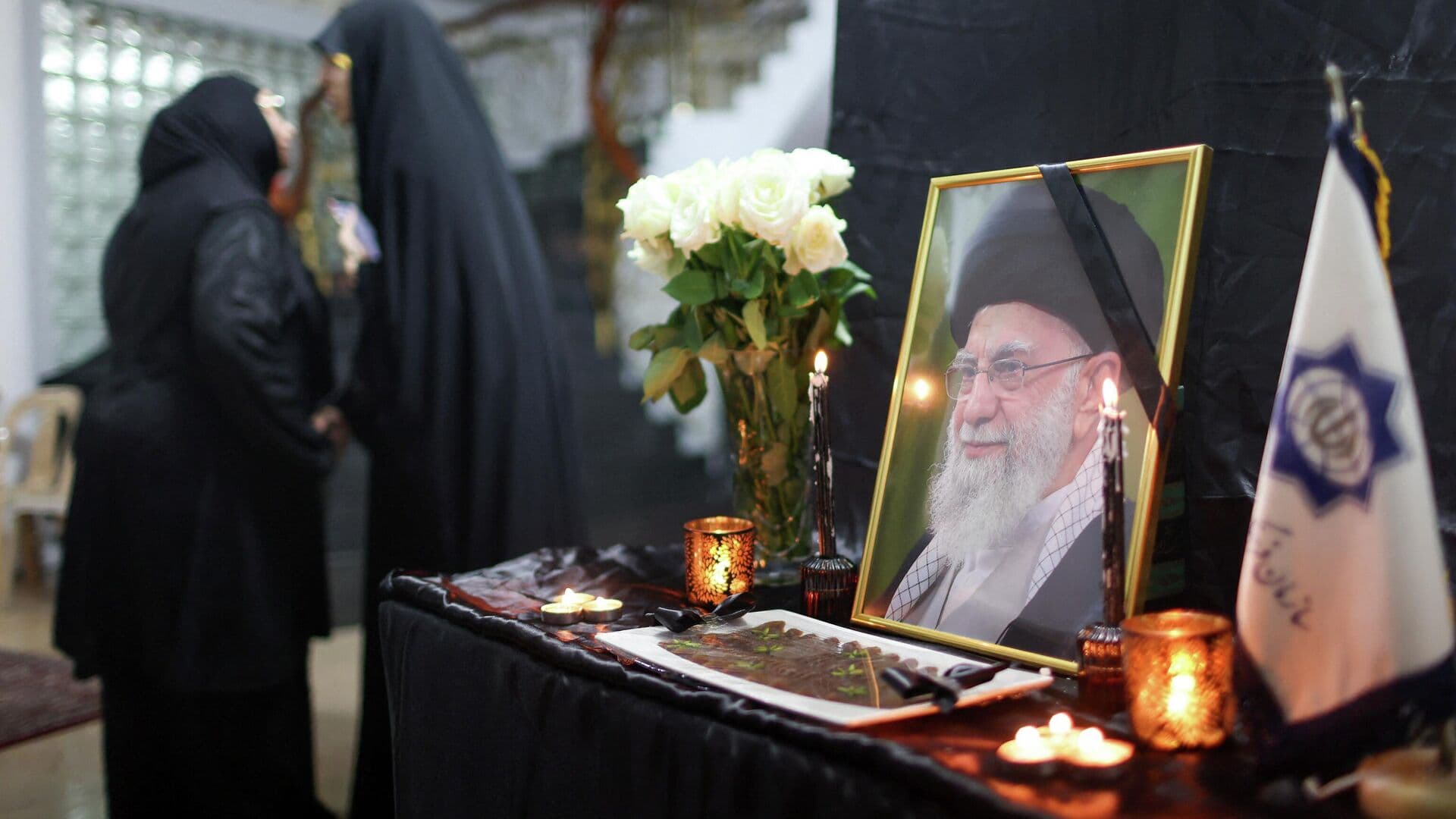 Церемония прощания с Хаменеи начнется вечером в среду и продлится три дня