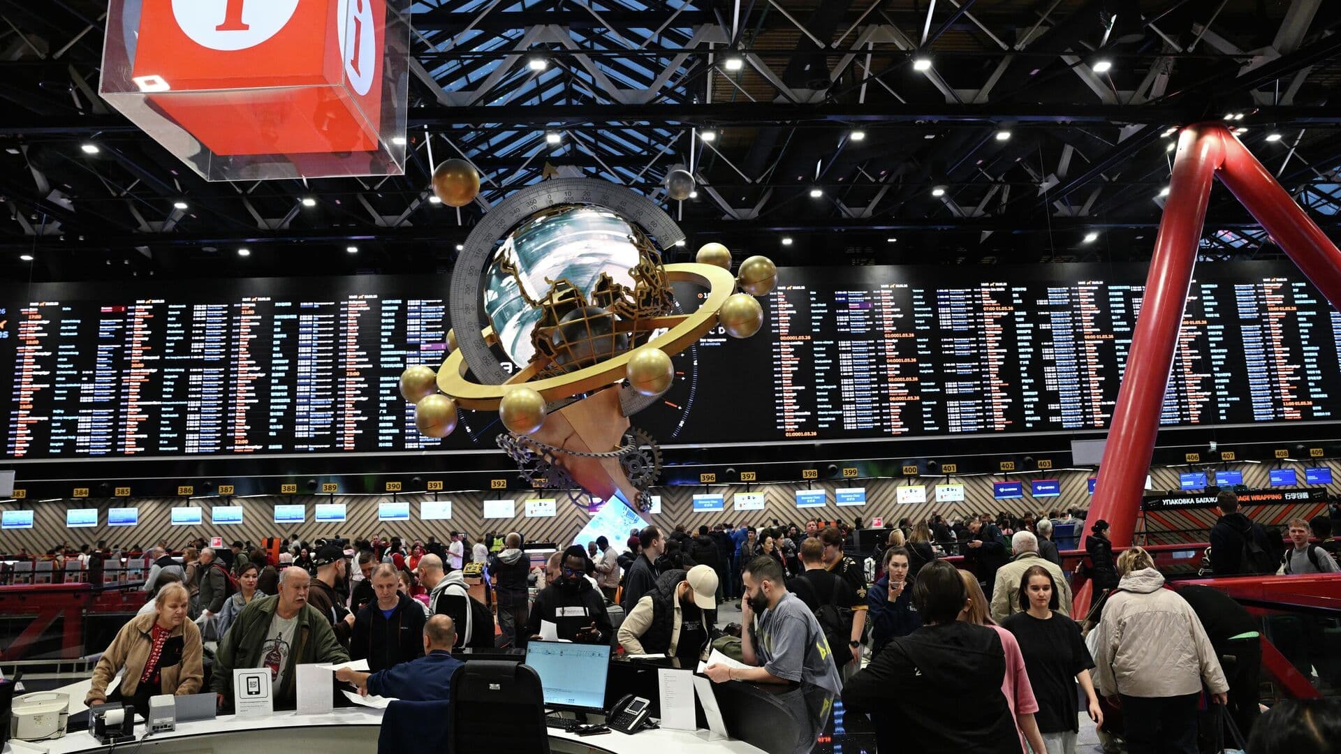 Некоторые россияне провели ночь в Абу-Даби в холле, рассказал турист