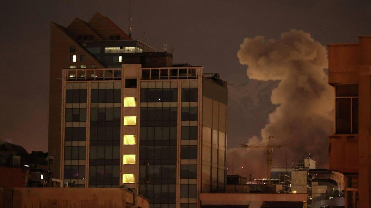 Армия Израиля сообщила о начале новой волны ударов по Тегерану