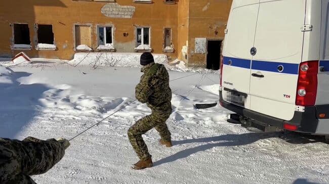 Украинский куратор дистанционно подорвал диверсанта при задержании на Урале