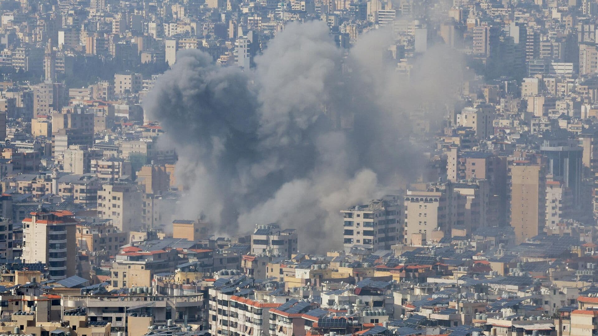 Очевидцы сообщили об ударе ракет по жилым домам в пригороде Бейрута
