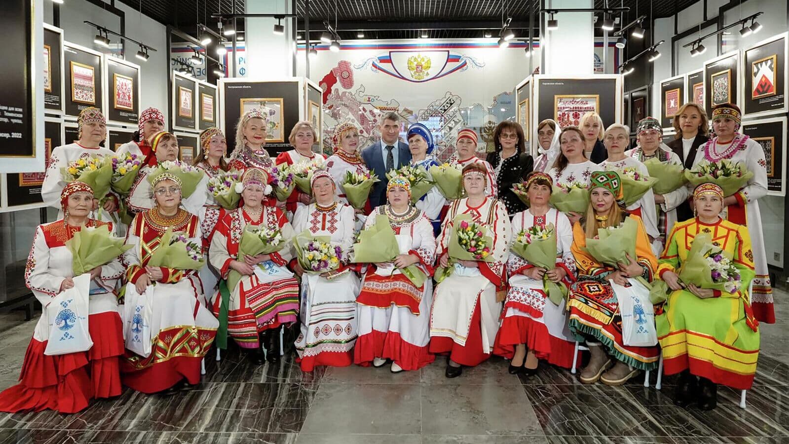 Власти Чувашии и "Единая Россия" реализуют 30 мер поддержки участников СВО