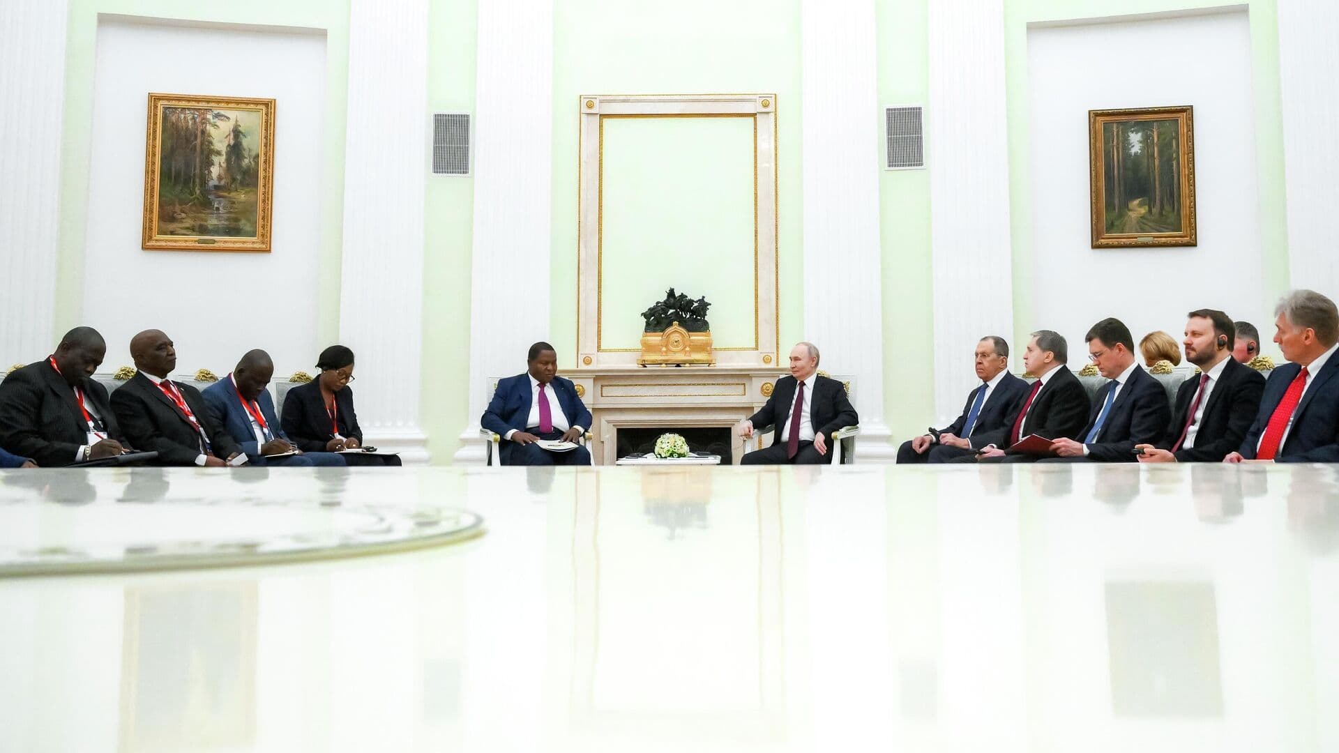 Президент ЦАР поблагодарил Путина за радушный прием