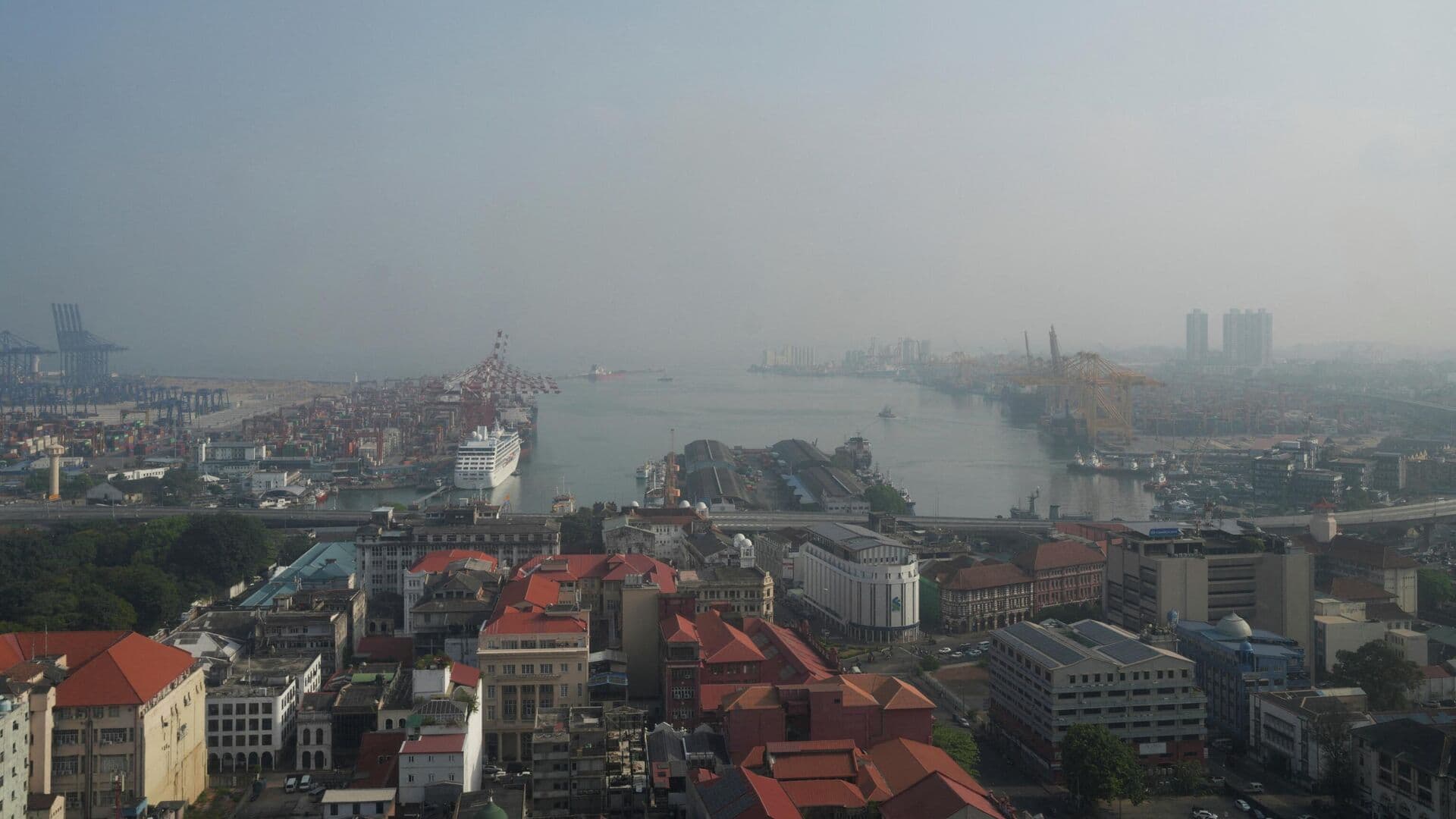 На Шри-Ланке открылась горячая линия для туристов