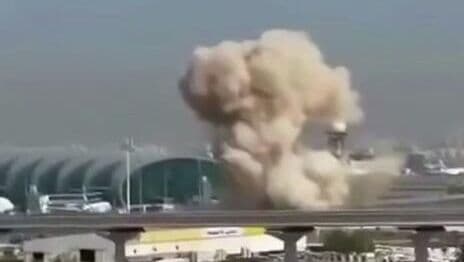 Аэропорт Дубая приостановил работу