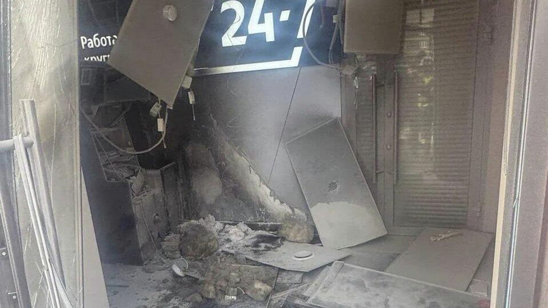 Подросток, предварительно, поджег канистру в отделении банка в Подмосковье